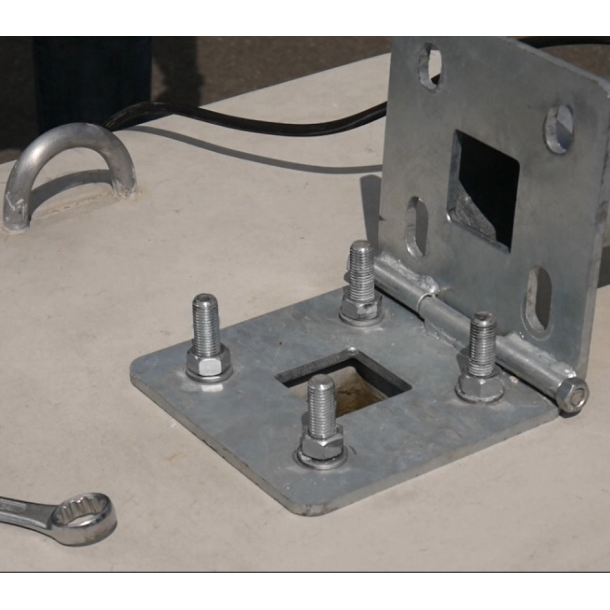 Camera pole SET | made of steel | steel pole, RAL9005 | camera holder, RAL9005